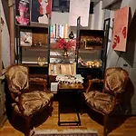 Апартаменты Vintage Bath Artist Sanctuary Calea Victoriei Бухарест