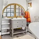 Vintage Bath Artist Sanctuary Calea Victoriei Апартаменты *