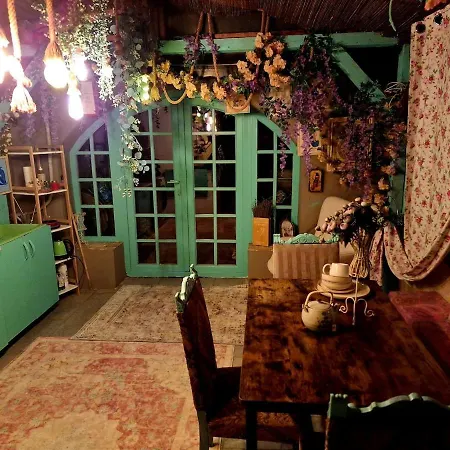 Vintage Bath Artist Sanctuary Calea Victoriei Бухарест