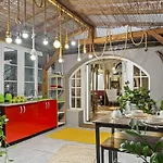 Vintage Bath Artist Sanctuary Calea Victoriei Διαμέρισμα Βουκουρέστι