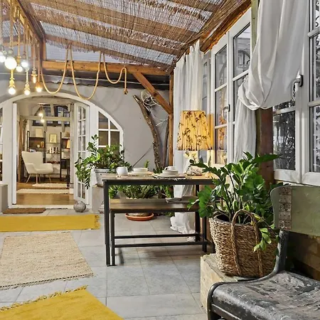 Vintage Bath Artist Sanctuary Calea Victoriei Apartment