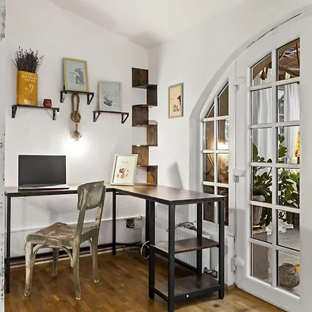 Vintage Bath Artist Sanctuary Calea Victoriei *