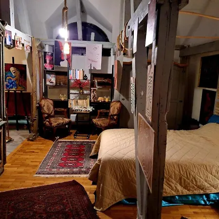Apartment Vintage Bath Artist Sanctuary Calea Victoriei Bukarest
