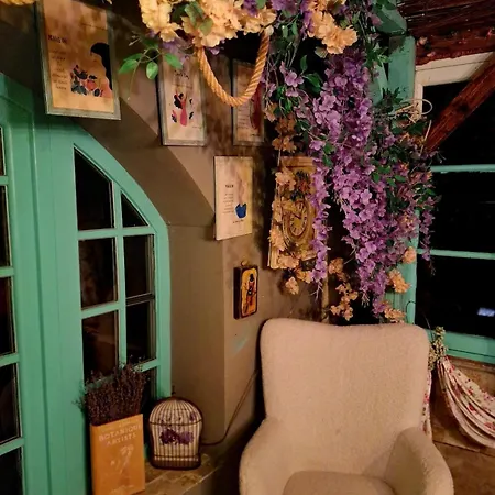 Apartment Vintage Bath Artist Sanctuary Calea Victoriei