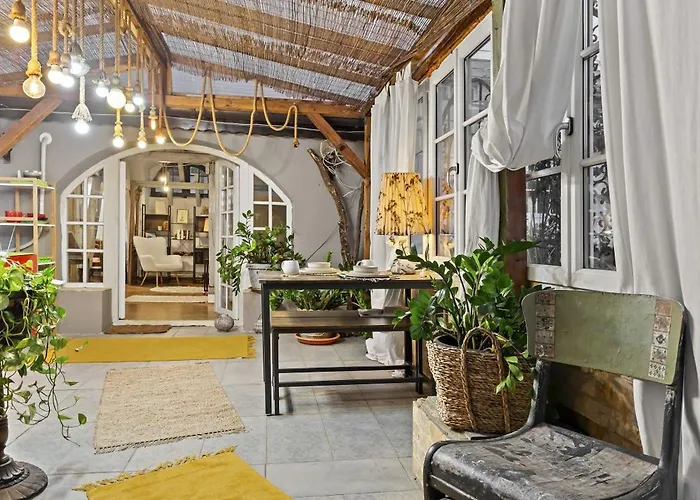 Vintage Bath Artist Sanctuary Calea Victoriei Apartment