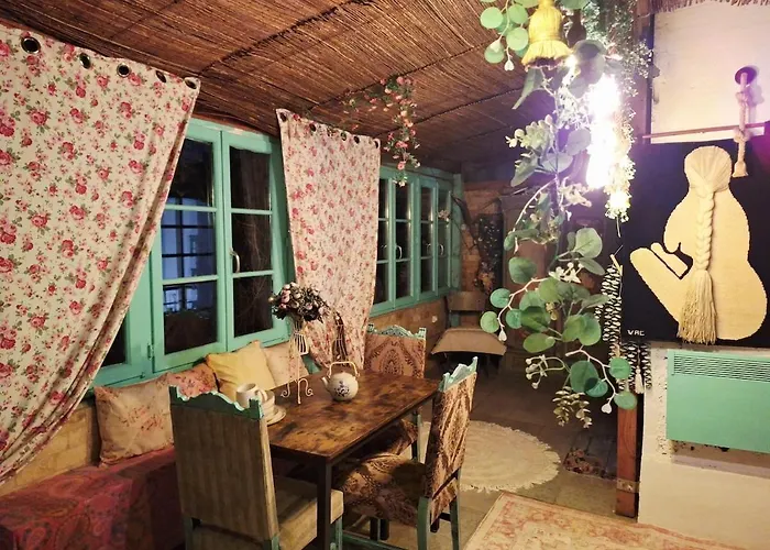 Vintage Bath Artist Sanctuary Calea Victoriei