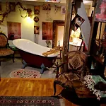 Vintage Bath Artist Sanctuary Calea Victoriei بوخارست