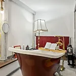 Vintage Bath Artist Sanctuary Calea Victoriei شقة