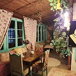 Vintage Bath Artist Sanctuary Calea Victoriei
